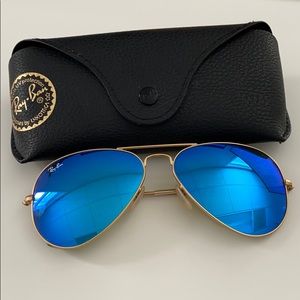 Blue mirror gold frame ray bans